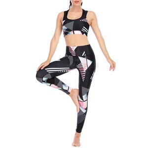 Conjunto de Yoga Reversible con patrón sólido para mujer, mallas transpirables ecológicas, logotipo personalizado, impresión por sublimación, de talla grande, resistente al agua - Product Image 6