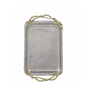Plateaux de service en aluminium très demandés pour la maison, l'hôtel, le restaurant, la présentation de nourriture et de collations, finition argentée, design moderne et luxueux - Product Image 1