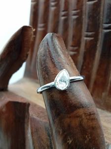 Anillo de compromiso y aniversario de boda con diamante solitario clásico de corte pera, personalizado, de 14k/18k, VVS, cultivado en laboratorio, 100% certificado. - Product Image 5