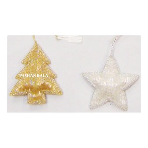Adorno Navideño Colgante de Árbol y Estrella Brillante, Fabricación India, Alta Calidad, Bordado Zari Hecho a Mano, Adorno Navideño con Cuentas - Product Image 1
