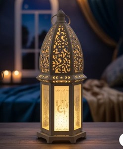 Elegante Farol Marroquí de Metal con Acabado Blanco y Paneles de Vidrio con Intrincados Recortes, Luz Suave de Vela para Decoración Festiva del Hogar - Product Image 2