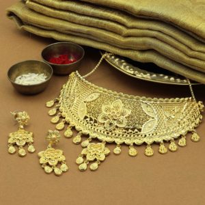 Ensemble de colliers ras du cou en micro plaqué or 14K 18K 24K à la mode en vente en gros, bijoux traditionnels, bijoux en laiton rempli d'or Oro Joyeria - Product Image 1