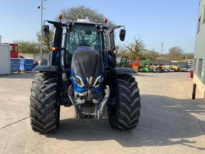Tracteur diesel Valtra T194V 2018 neuf et d'occasion, robuste, 195 CV, usage agricole - Product Image 2