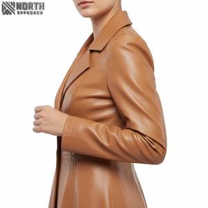 2025 hiver nouveauté élégant Double boutonnage en cuir véritable Bomber veste col rond Camouflage avant Logo unisexe - Product Image 3