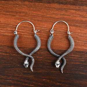 Pendientes de Aro de Diseño Único, Anillo de Serpiente Gótico, Joyería Tribal de Latón para Mujer, Diseño Serpentina Boho Plateado, Venta al por Mayor/OEM/ODM - Product Image 5