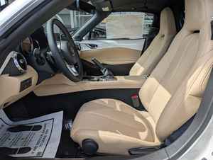 Mazda MX-5 Miata RF Grand Touring RWD Convertible Usado, Año 2025 - Product Image 5