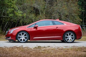 Sedán E L R AWD 2014 con Batería de Litio, Neumáticos R18 y Asientos de Cuero - Product Image 6