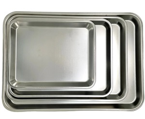 Bandeja de servicio decorativa rectangular de acero brillante hecha de acero inoxidable de alta calidad con mango dorado para la decoración del hogar y el hotel - Product Image 6