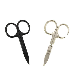 Ciseaux à cuticules ergonomiques en acier inoxydable, design incurvé mini, qualité salon, pour une coupe nette et lisse des cuticules. - Product Image 4