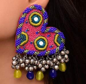 Boucles d'oreilles brodées à la main avec perles, boucles d'oreilles personnalisées multi-perles, bijoux de fête pour femmes au meilleur prix, boucles d'oreilles à perles - Product Image 4