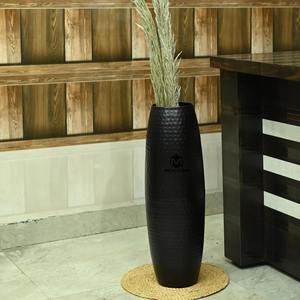 Pot à fleurs en métal de forme artistique pour une atmosphère élégante à la maison et un arrangement décoratif distinctif - Product Image 5