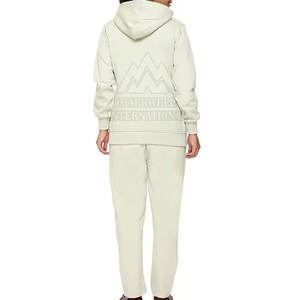 Chándal de Invierno de Primera Calidad para Mujer, Diseño de Dos Piezas, Personaliza Tu Propio Chándal de Manga Larga para Mujer - Product Image 3