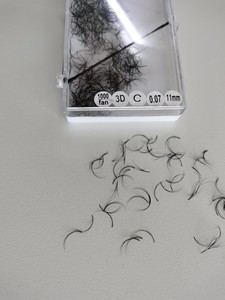 Pestañas de Volumen Mega Hechas a Mano en Vietnam, con Raíz Puntiaguda, Base Delgada, Fáciles de Usar, Cabello Sintético, Extensiones de Pestañas de Volumen Completo - Product Image 6