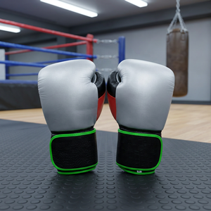 Gants de boxe professionnels en cuir blancs et noirs avec bordure verte, sangle de poignet réglable pour adultes, fermeture auto-agrippante - Product Image 2