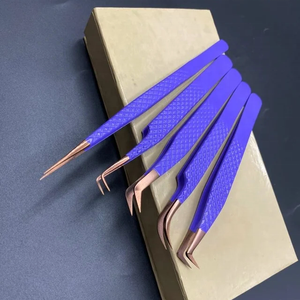 Pinzas de extensión de pestañas con etiqueta privada a granel al por mayor, agarre de diamante hecho a mano de oro púrpura recubierto de polvo, fibra de volumen inoxidable - Product Image 3