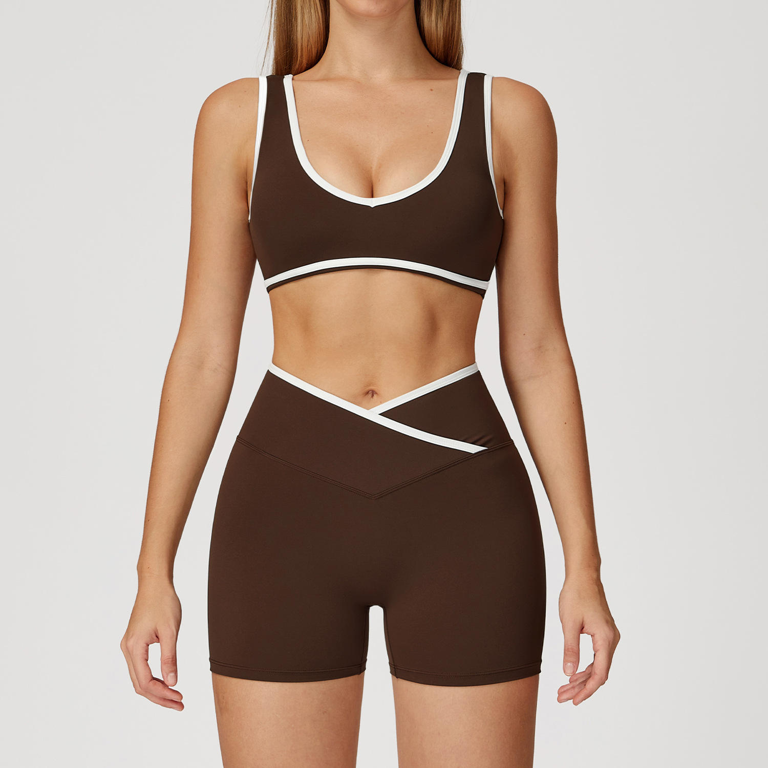 สีน้ำตาลเข้ม