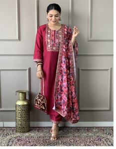 Pure Viscose Chanderi Femmes Kurti Pantalon avec Crêpe Séquence Dupatta Disponible au Meilleur Prix Pour Ethnique Partywear Lady Apparels - Product Image 2