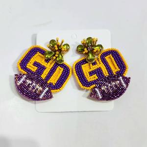 Pendientes de fútbol gameday, pendientes bordados de cuentas de semillas de la India, pendientes hechos a mano para mujeres y niñas - Product Image 4