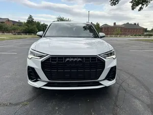 Audi Q4 e-tron Sportback 2023 impecablemente limpio - Product Image 4