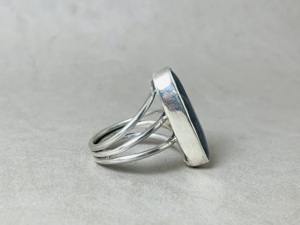 Anillo de piedras preciosas de labradita de Plata de Ley 925 hecho a mano, joyería de boda de tendencia vintage a precio mayorista - Product Image 4