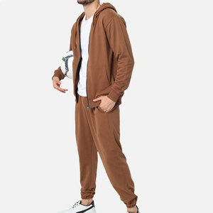 Trajes Deportivos Personalizados a Precio Económico para Hombre, Ropa Deportiva para Correr, Trajes de Entrenamiento para Hombre en Venta, Hechos en Pakistán - Product Image 5