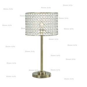 Centros de mesa de metal y cristal hechos a mano Tamaño y forma personalizados Centros de mesa de color plateado para uso en hoteles y eventos - Product Image 3