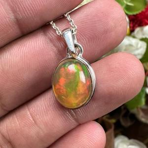 Classique Pendentif Bijoux pour Femmes Argent Boho Style Bijoux 925 Sterling Argent Opale Gemme À La Main Pendentif Cadeau pour Femme - Product Image 2