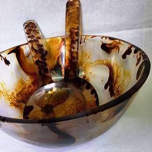 Tazón Redondo Liso de Resina Rojo Brillante, Vajilla Decorativa Hecha a Mano para Cocina, Vajilla Premium de Origen Indio - Product Image 6