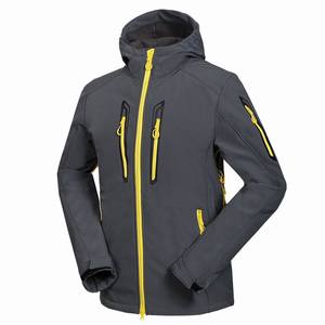 Chaqueta de invierno para hombre, informal, con capucha, de softshell, la más vendida, suministrada por la fábrica, con logotipo personalizado, cremallera frontal, impermeable, transpirable y lavada. - Product Image 3