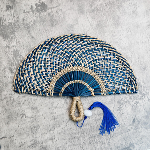 Abanico de Mano Artesanal de Bambú Tejido a Mano / Abanico Decorativo de Pared Tejido con Borla y Detalles de Jade para Bodas de Verano y Decoración del Hogar - Product Image 1