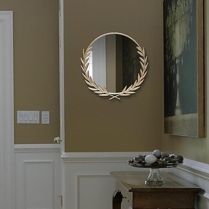 Miroir mural suspendu avec cadre en métal et feuilles design pour salon, salon, dressing, salle de bain - Product Image 1