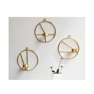 Ensemble de bougeoirs en métal faits à la main avec une élégance classique, parfait pour le salon, la table à manger, la chambre à coucher, la décoration festive - Product Image 4