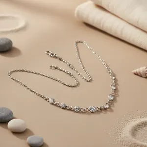 Collar con Colgante de Diamantes y Cadena de Eslabones de Latón Chapado en Oro Glamoroso para Mujer, Joyería Cristiana para Fiestas - Product Image 3