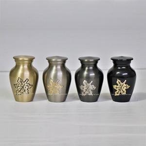 Fabricant de petites urnes de crémation souvenir bleu gravé oiseau urnes en laiton pour cendres humaines fournitures funéraires urnes de crémation - Product Image 5