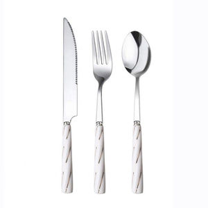 Ensemble de couverts 5 pièces en acier inoxydable de qualité supérieure avec poignées torsadées artisanales avec un nouveau design attrayant et moderne - Product Image 5