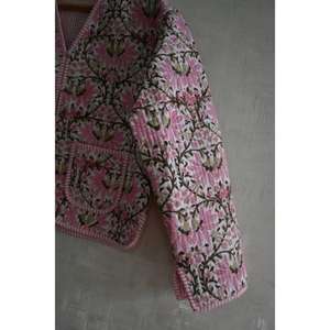 Veste d'hiver écologique réversible en coton imprimé à la main en Inde, tissée, à motifs floraux, matelassée - Product Image 3