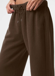 Pantalons de survêtement amples pour femmes Marque personnalisée disponible Mode OEM Joggings baggy pour femmes pour l'exportation Pantalons de survêtement taille élastique - Product Image 6