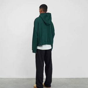 Sweat-shirt pour homme au style moderne, conçu pour offrir une chaleur douillette, un confort respirant et une portabilité flexible pour les activités décontractées régulières - Product Image 4