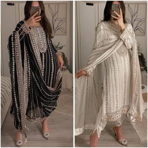 Vêtements de fête de créateur lourd Faux Georgette beau haut de travail en feuille véritable avec coupe fantaisie et pantalon en dentelle Salli avec ensemble Dupatta - Product Image 2