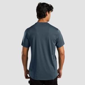 เสื้อยืดสีเทาเข้มแบบสวม ผลิตจากผ้าถักโพลีเอสเตอร์ 100% - Product Image 3