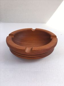 Strong Wooden <b>Ashtray</b> Constructed From Premium Wood Providing Durability And Resistance To Heat And Damage - Product Image 2