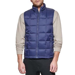 Chaleco acolchado de plumón de pato de invierno personalizado para hombre, proveedor de chaleco acolchado de calle principal liso a prueba de viento para exteriores de fábrica OEM - Product Image 1