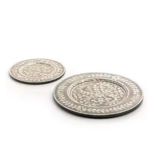 Assiettes chargeur MOP Assiettes de service en nacre de forme ronde Assiettes de service décoratives pour mariage et événement - Product Image 5