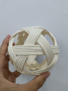 Bola Redonda de Ratán Ecológica de 10 cm de Diámetro - Bola de Ratán Hecha con el Núcleo del Árbol de Ratán Utilizada para Decorar - Product Image 4