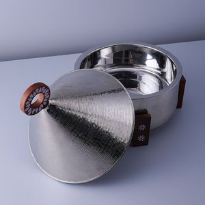 Casseroles au design martelé en acier inoxydable d'apparence de luxe avec support en bois Chauffe-plat décoratif du Moyen-Orient pour buffet marmite - Product Image 2