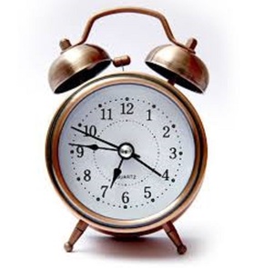 Reloj de mesa de metal dorado de diseño único, decoración de vajilla para escuela y oficina hecha a mano a precios de venta completos - Product Image 4