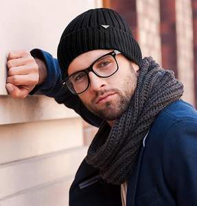 Bonnets unis chauds de ski, bonnets de mode avec cache-oreilles, bonnets unisexes en tricot d'hiver pour hommes, bonnets en tricot pour hommes et femmes - Product Image 4