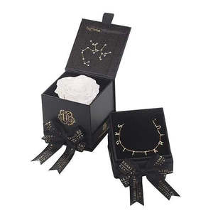 Ensemble coffret et collier Astor, coffret cadeau personnel pour Sagittaire - Product Image 1