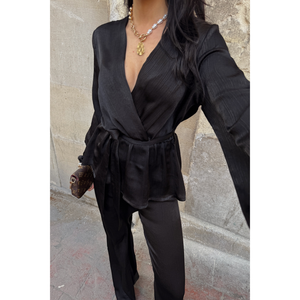 ชุดเสื้อและกางเกงผ้าซาตินสีดำแบบผูกเอวสำหรับผู้หญิง - Product Image 4