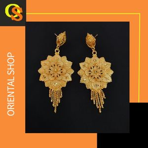 Acheter des boucles d'oreilles de conception traditionnelle sertie de boucles d'oreilles Jhumka plaqué or 22CT bijoux pour femmes porter par les exportateurs - Product Image 4